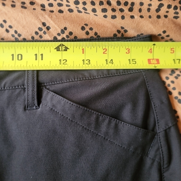 EUC Eddie Bauer Black Convertible Hiking Camping Short Capri Women 6 - Picture 9 of 13